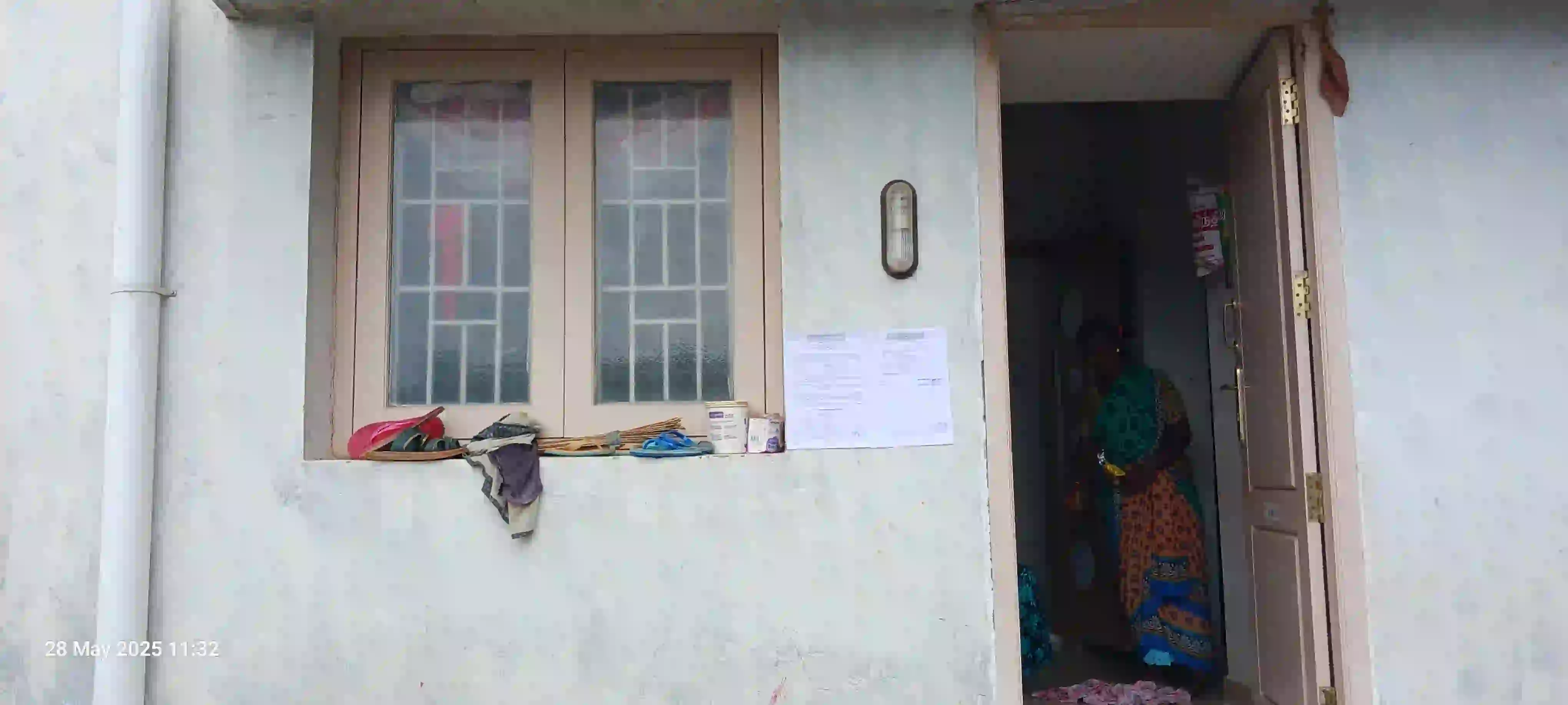 Independent House with superstructures and all other existing rights thereon, located in Santhi Merkku Veethi, Anaimalai. The property is measuring an extent of 489 Sq.feet.