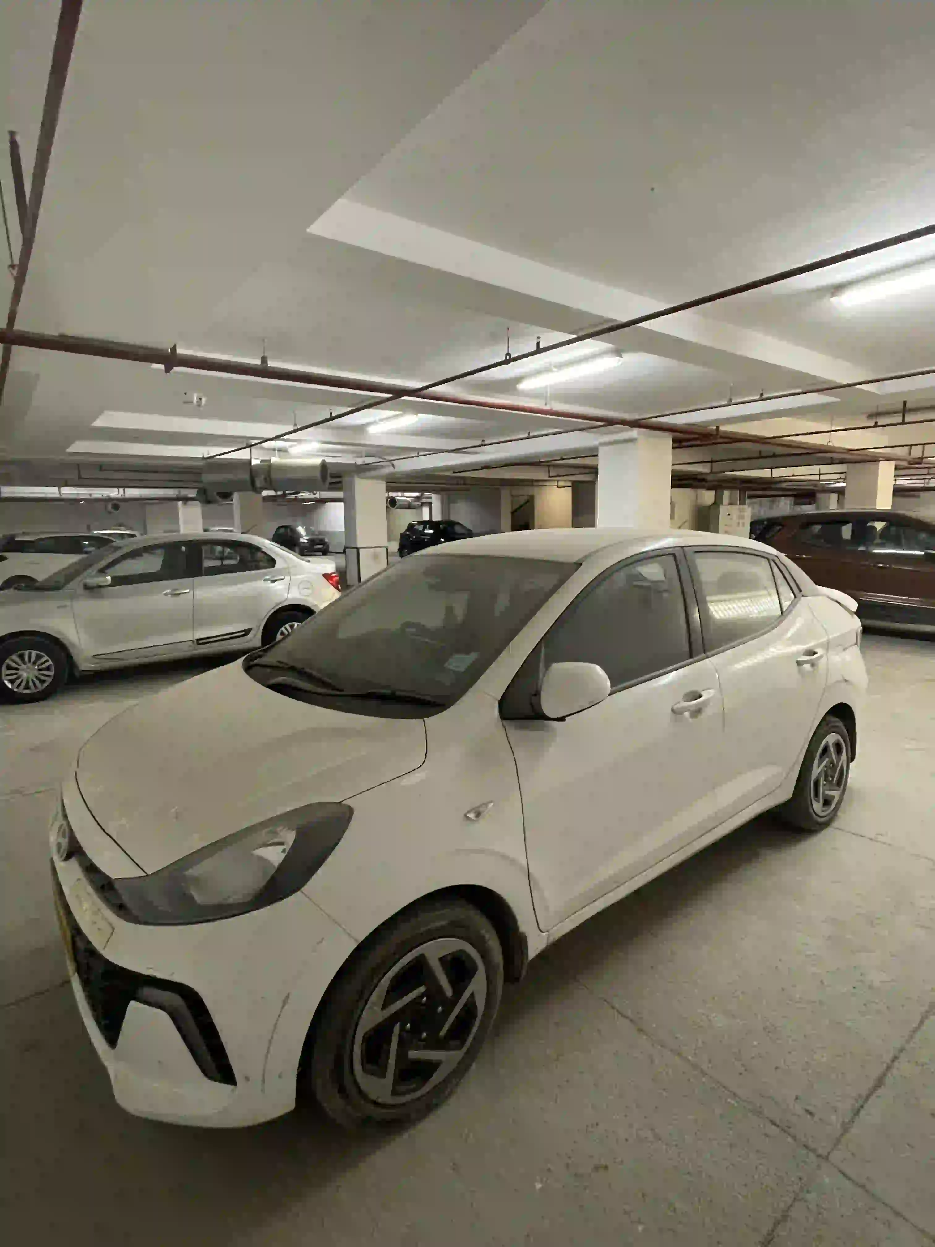 HYUNDAI AURA 1.2 MT CNG S (PETROL/CNG) car for sale in Thakurpurlane. Chassis Number MALB241CLPM179729, Engine Number G4LAPM450021, Registration Number UK08TA8706.