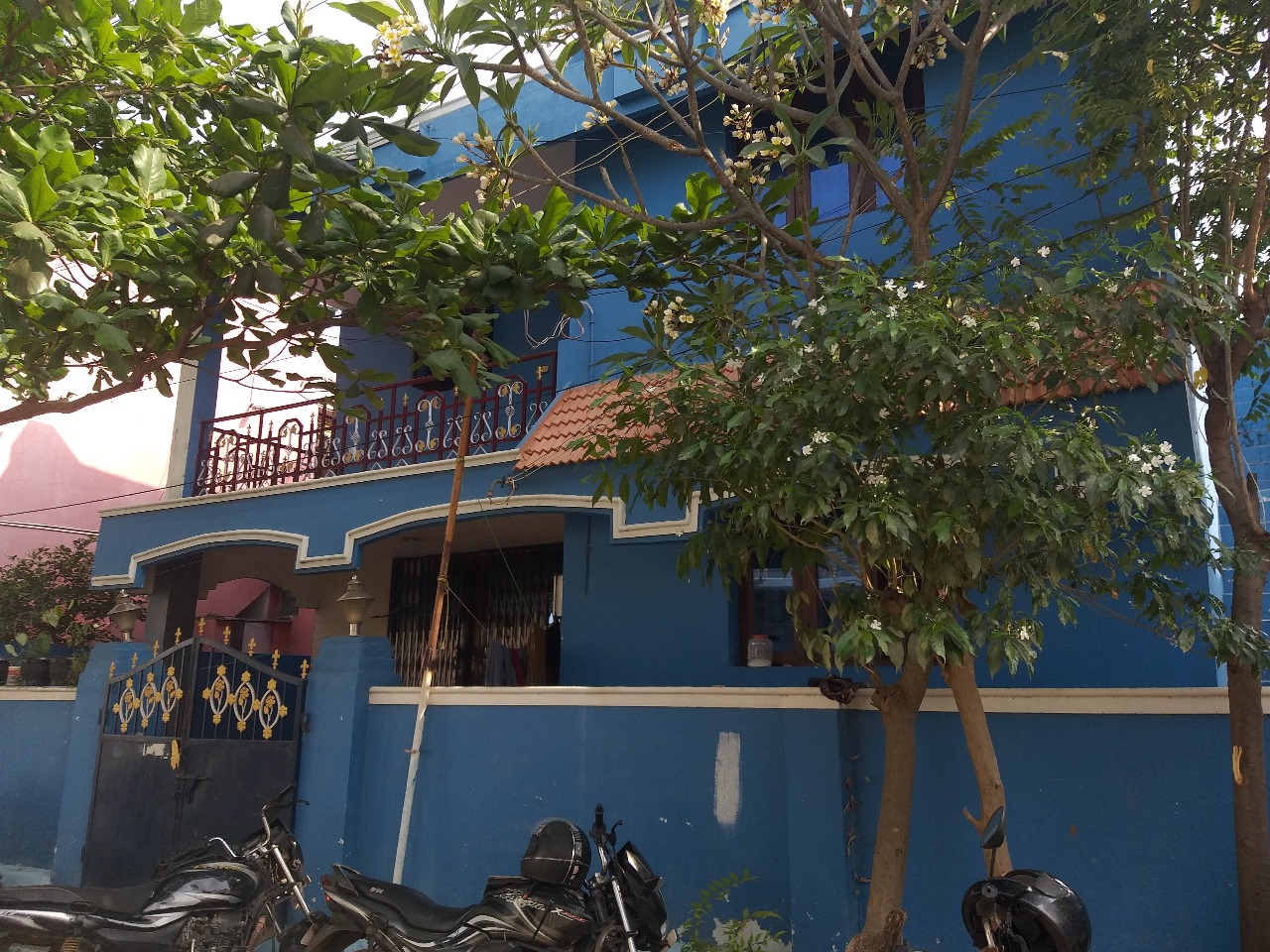 Individual house located in Pachudaiyampatty Village, Sendhamangalam Taluk, Namakkal District. The property is situated on SF NO. 85/7. It offers residential living in a rural setting with connectivity to nearby towns and amenities.