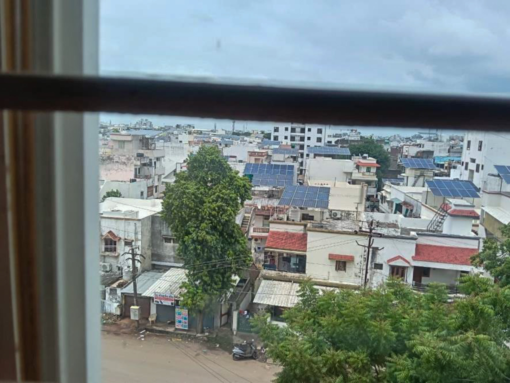 Individual House for Sale in Chinnamudalaipatti with standard residential features and amenities.