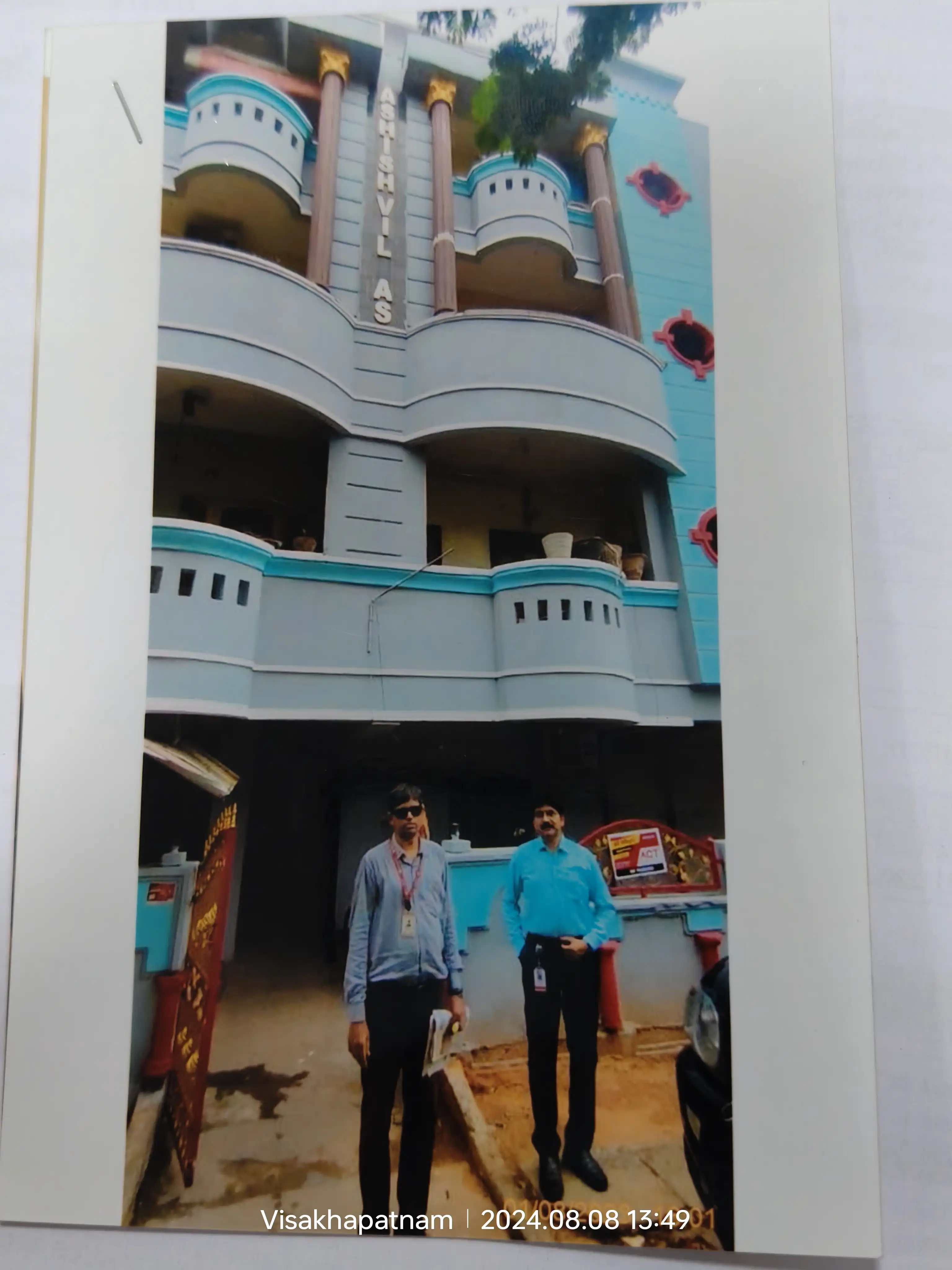 Auction Image